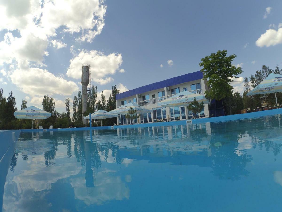 Hotel Marmaris à Skadovsʼk Extérieur photo